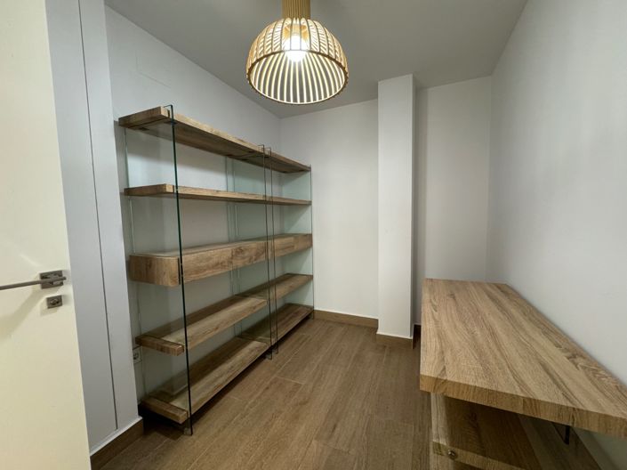 Image No.35-5 Bed Villa for sale