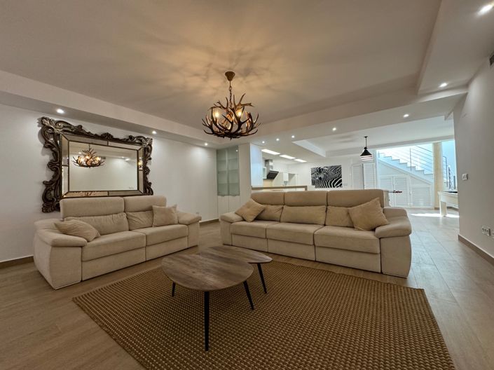 Image No.38-5 Bed Villa for sale