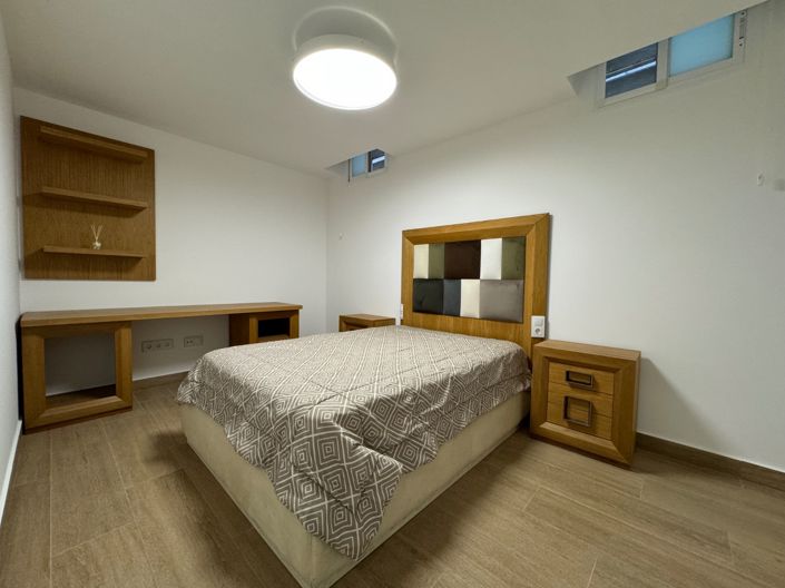 Image No.40-5 Bed Villa for sale