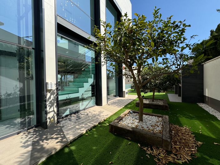 Image No.47-5 Bed Villa for sale