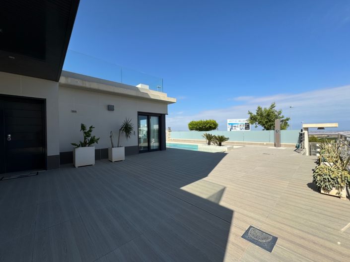 Image No.48-5 Bed Villa for sale