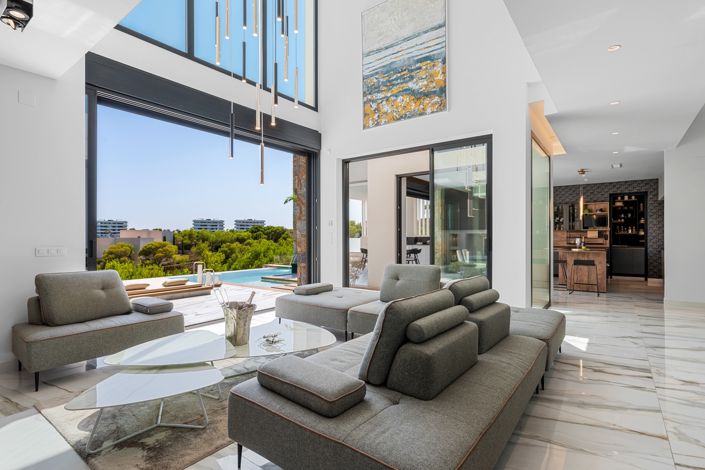 Image No.20-4 Bed Villa for sale