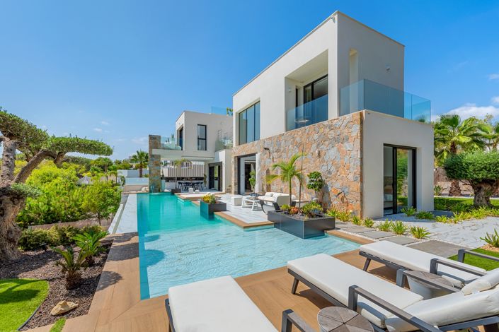 Image No.31-4 Bed Villa for sale