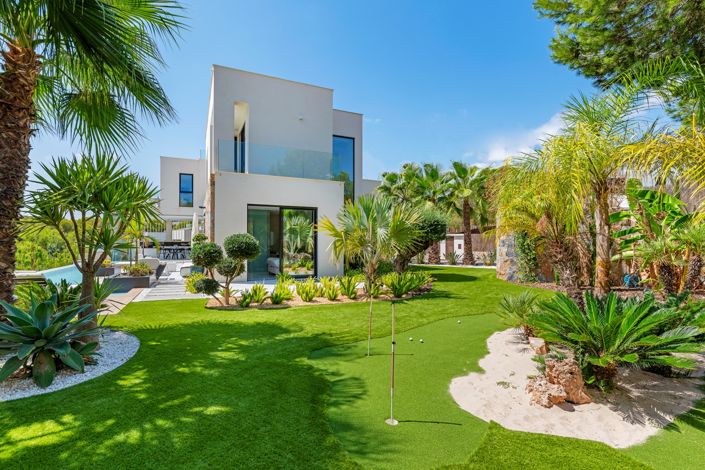 Image No.37-4 Bed Villa for sale