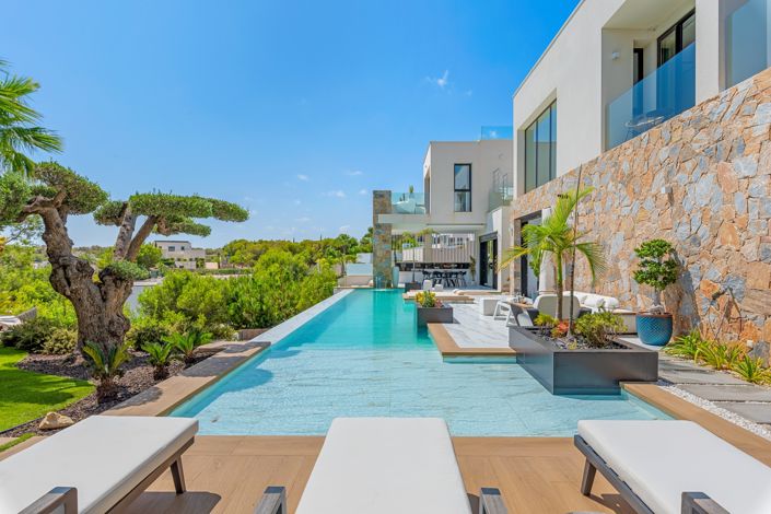 Image No.38-4 Bed Villa for sale