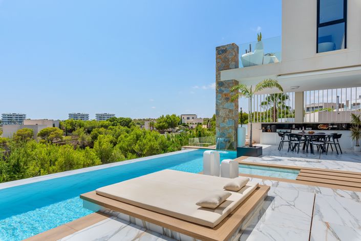 Image No.40-4 Bed Villa for sale