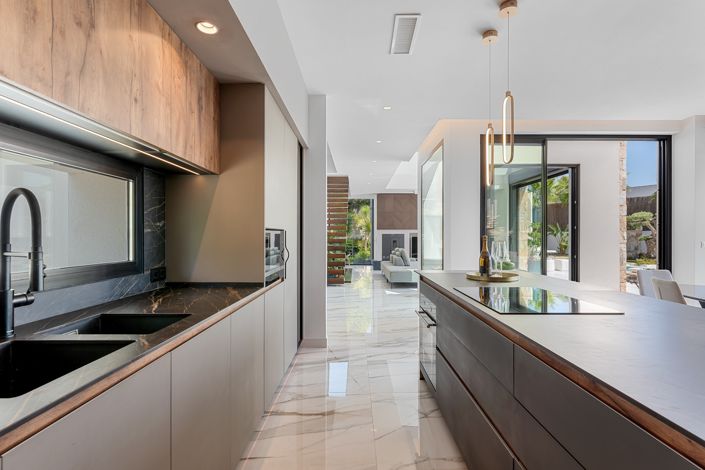 Image No.48-4 Bed Villa for sale