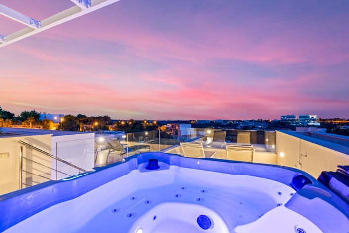 Image No.6-4 Bed Villa for sale