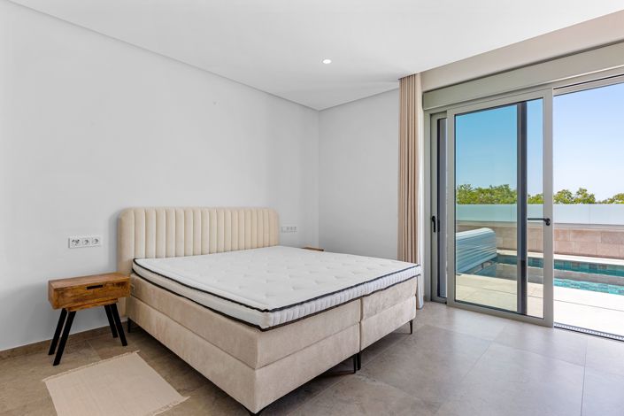 Image No.30-4 Bed Villa for sale