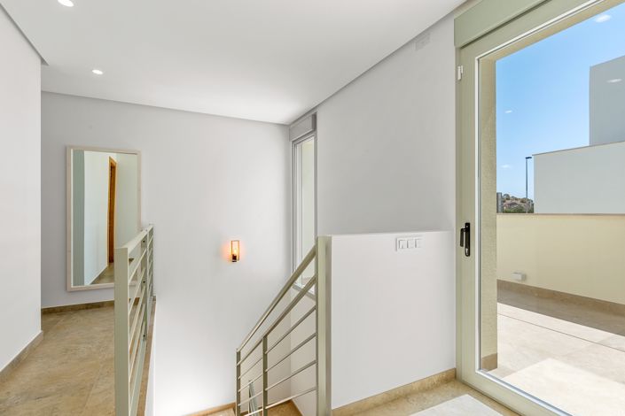 Image No.35-4 Bed Villa for sale