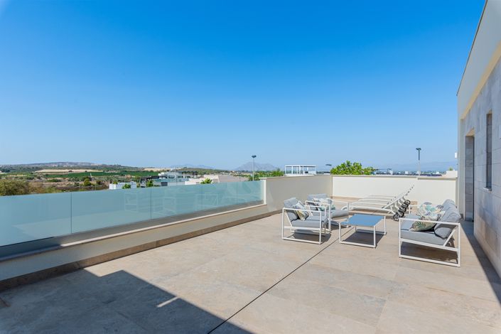 Image No.37-4 Bed Villa for sale