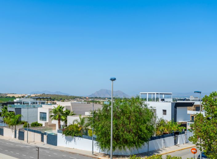 Image No.40-4 Bed Villa for sale