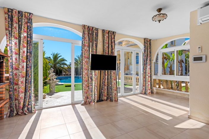 Image No.13-6 Bed Villa for sale