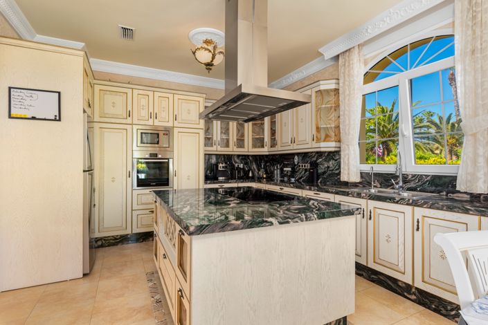 Image No.23-6 Bed Villa for sale