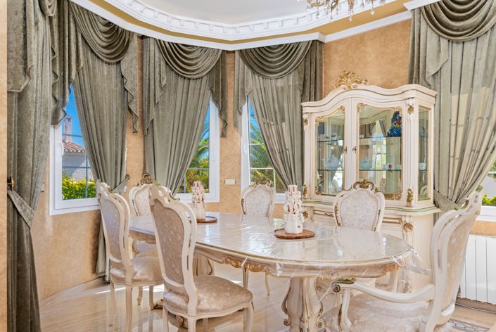 Image No.24-6 Bed Villa for sale