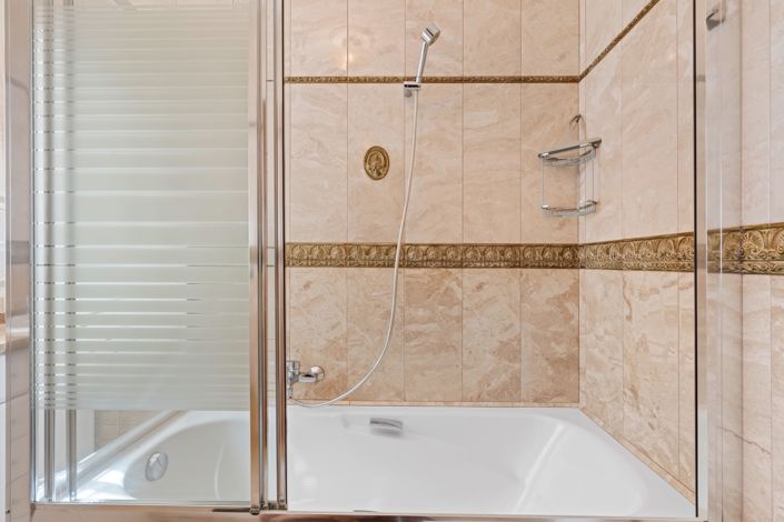 Image No.33-6 Bed Villa for sale