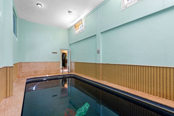 Image No.4-6 Bed Villa for sale