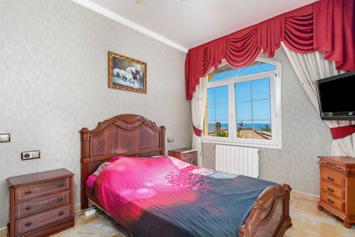 Image No.42-6 Bed Villa for sale