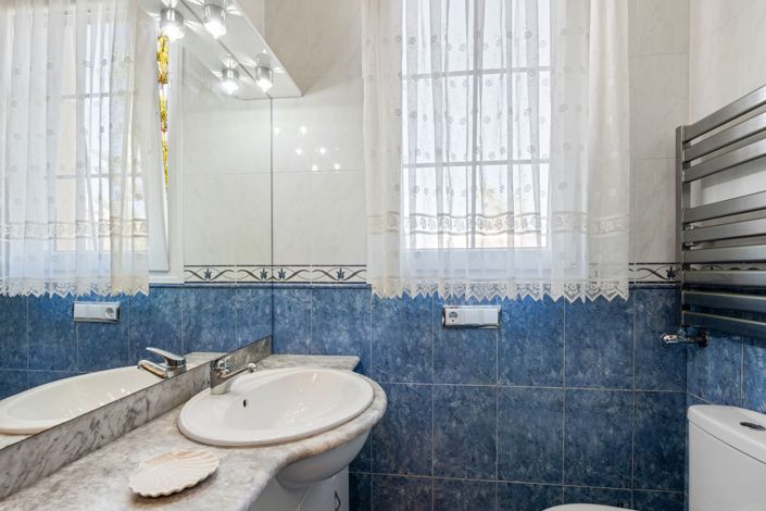 Image No.47-6 Bed Villa for sale