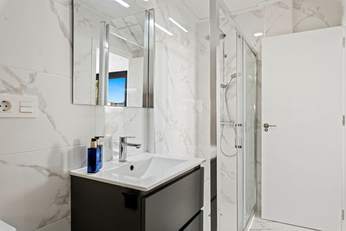 Image No.16-3 Bed Villa for sale