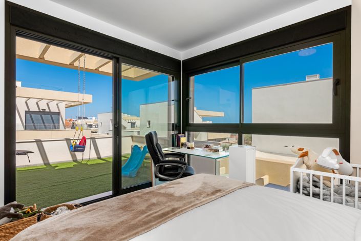 Image No.24-3 Bed Villa for sale