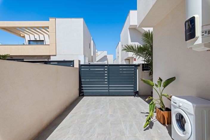 Image No.40-3 Bed Villa for sale