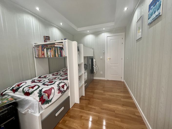 Image No.8-3 Bed Apartment for sale