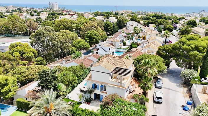 Image No.1-5 Bed Villa for sale