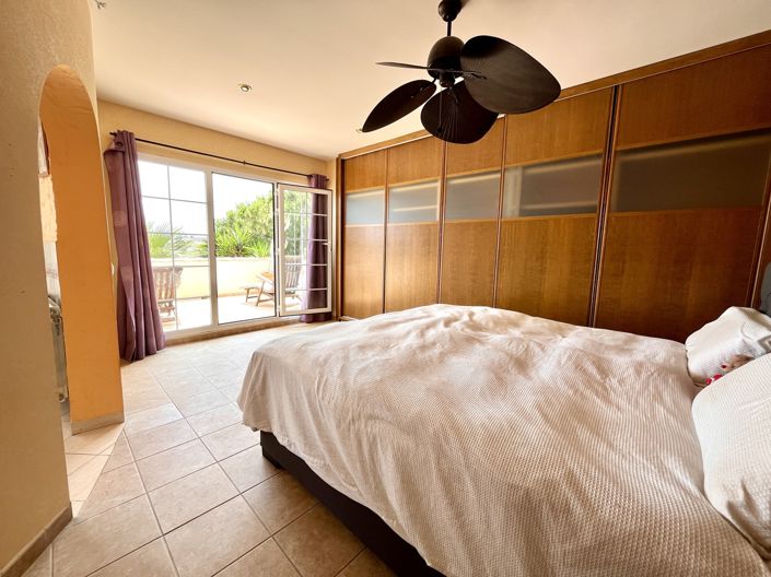 Image No.24-5 Bed Villa for sale