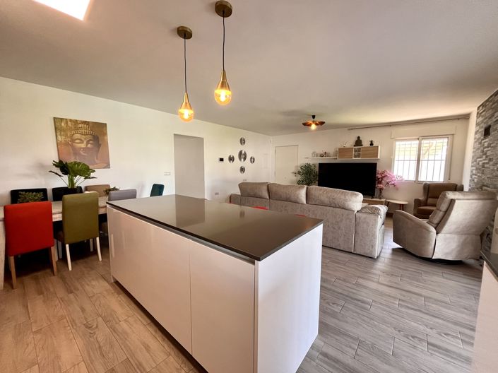 Image No.19-3 Bed Country Property for sale