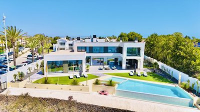 4 Bed Villa for sale