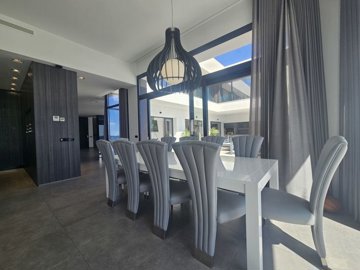 20250416160248xlarge