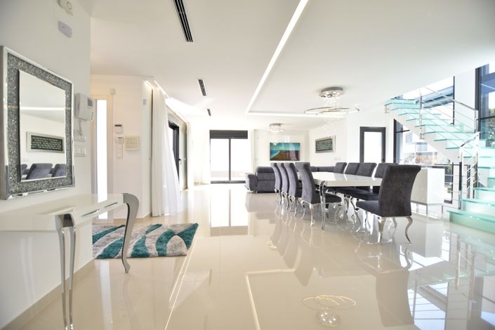 Image No.13-5 Bed Villa for sale