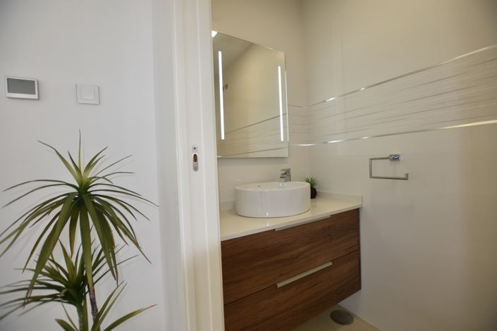 Image No.27-5 Bed Villa for sale