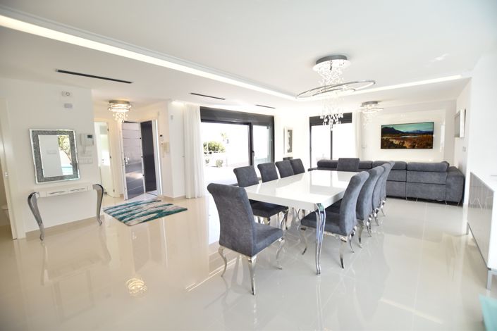 Image No.29-5 Bed Villa for sale