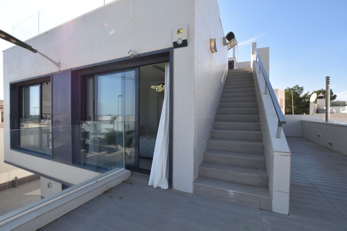 Image No.45-5 Bed Villa for sale