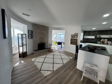 5 Bed Villa for sale