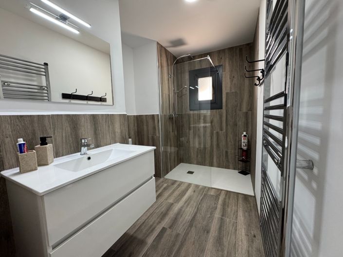 Image No.11-5 Bed Villa for sale