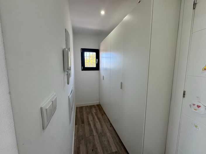 Image No.40-5 Bed Villa for sale