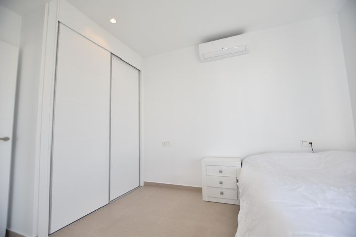 Image No.5-3 Bed Villa for sale