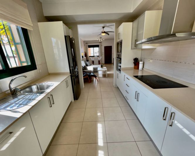 Image No.14-4 Bed Villa for sale