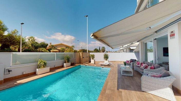 Image No.2-4 Bed Villa for sale