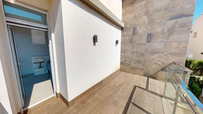 Image No.29-4 Bed Villa for sale