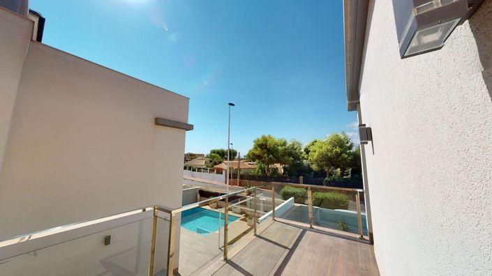 Image No.32-4 Bed Villa for sale