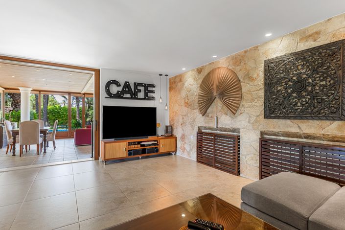 Image No.28-5 Bed Villa for sale