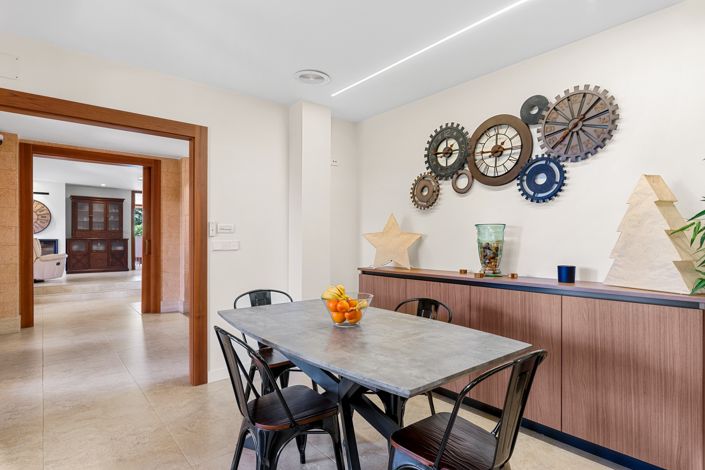 Image No.28-5 Bed Villa for sale