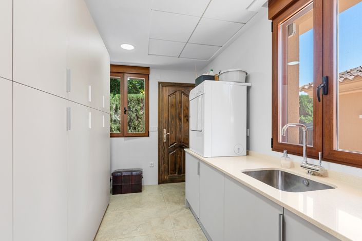 Image No.29-5 Bed Villa for sale