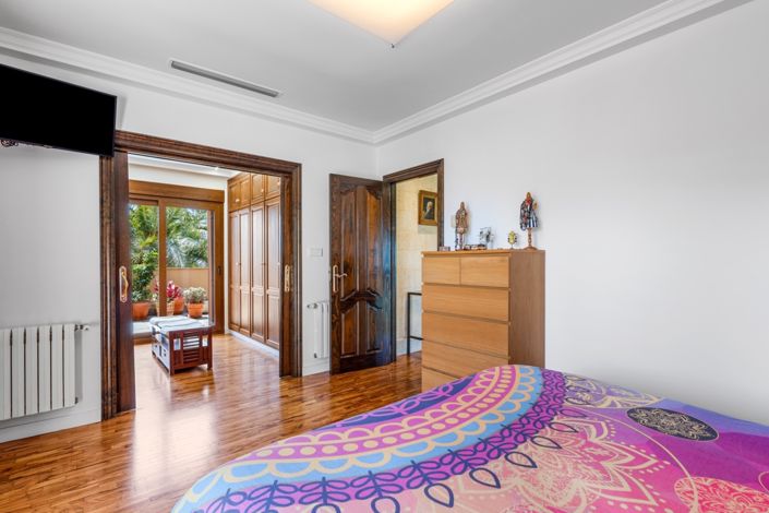 Image No.38-5 Bed Villa for sale