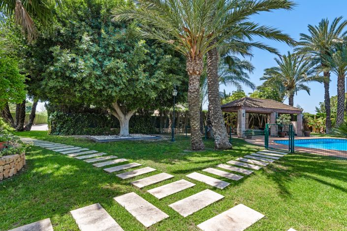 Image No.55-5 Bed Villa for sale