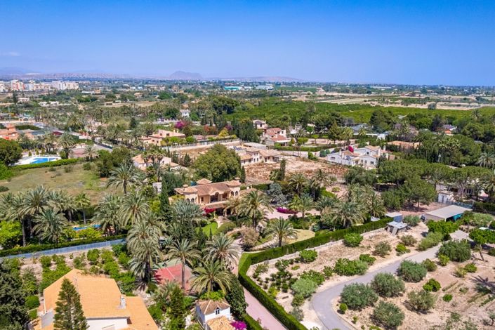 Image No.66-5 Bed Villa for sale